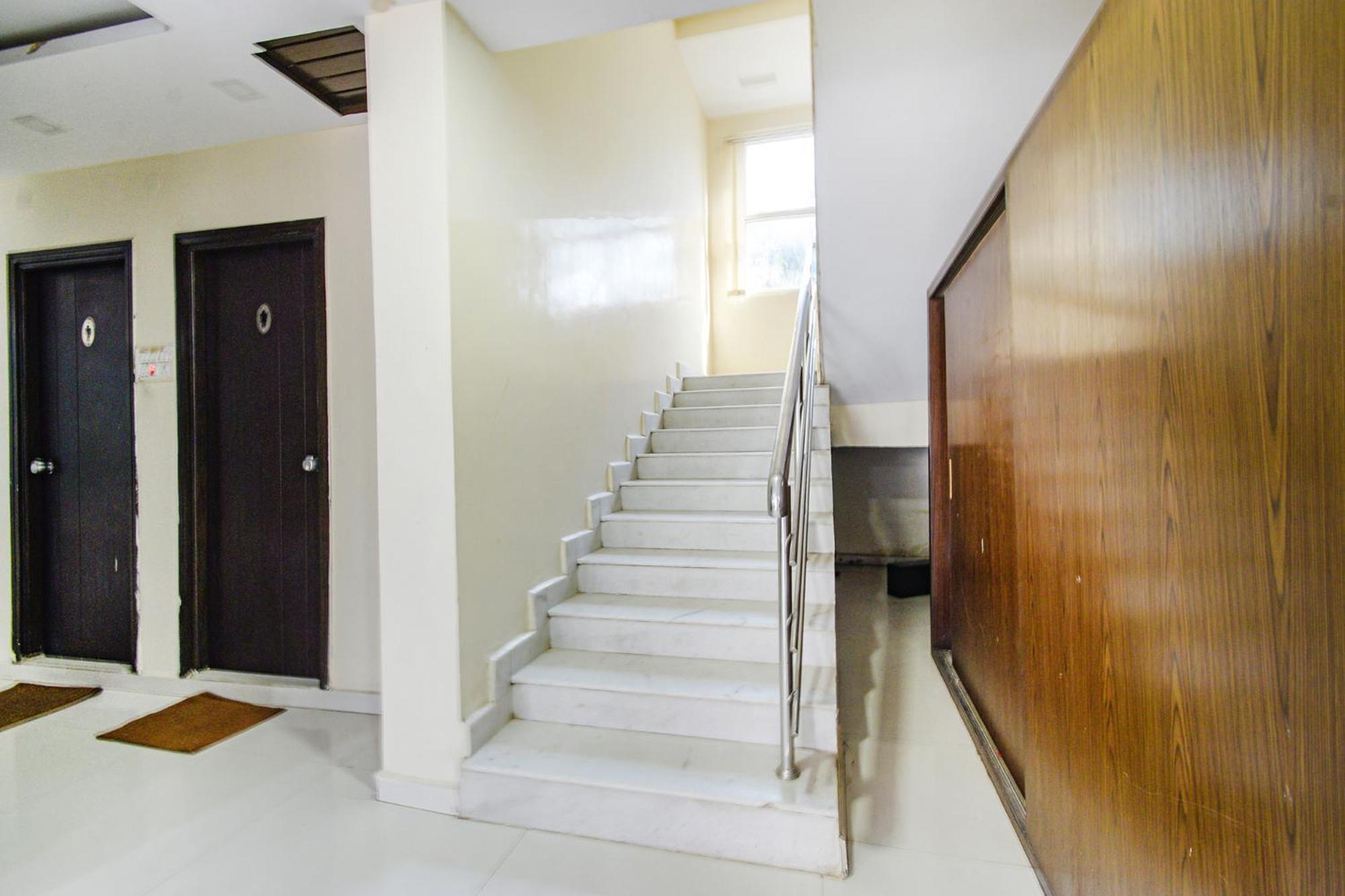 Fabhotel Tals Hitech - Nr Jubliee Enclave, Hitech 2*